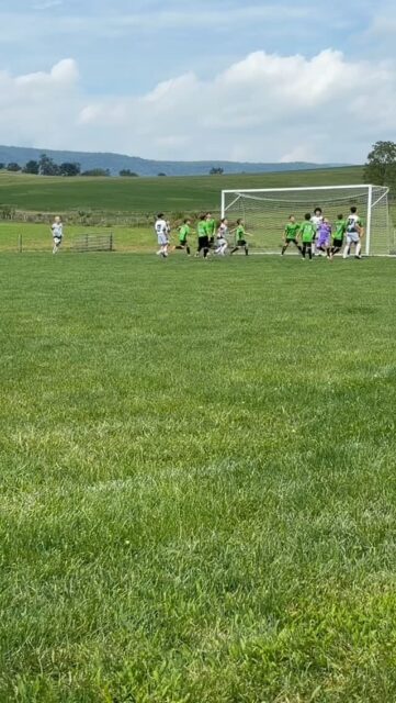Our guy Bransyn with the beautiful backpost header to start the season 💪 file this under things you love to see!